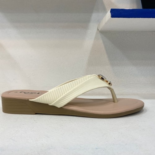 Ladies sandal Off-white