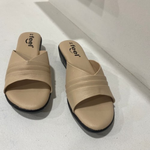 Ladies Sandal Golden Cream