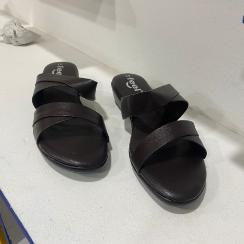 Ladies sandal coffee