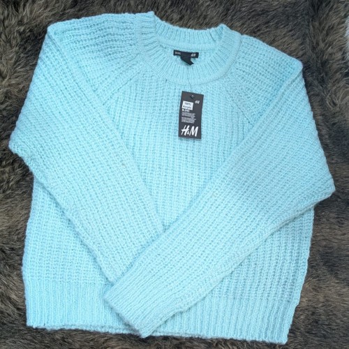 Round neck sweater