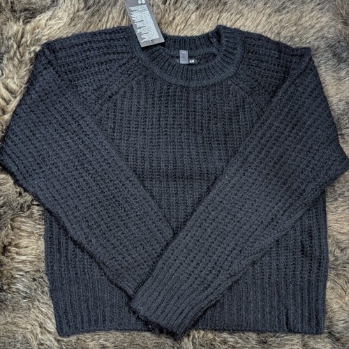 Round neck sweater