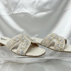 Ladies Flat Sandal Off-white