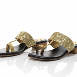 Ladies sandal Golden